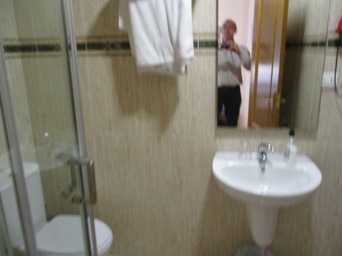 Hostal Becares Palencia Ngoại thất bức ảnh